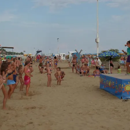 Fuer 6 Personen Ca 42 Qm In Bibione, Adriakueste Italien Und Umgebung アパート ビビオーネ